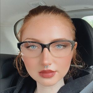 Meet your Posher, Tabitha